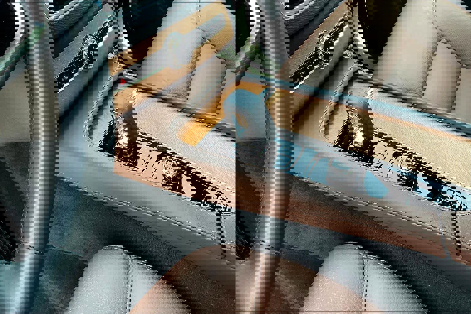 Used 2024 Volvo XC90 B6 Plus w/ Protection Package Premier image 16