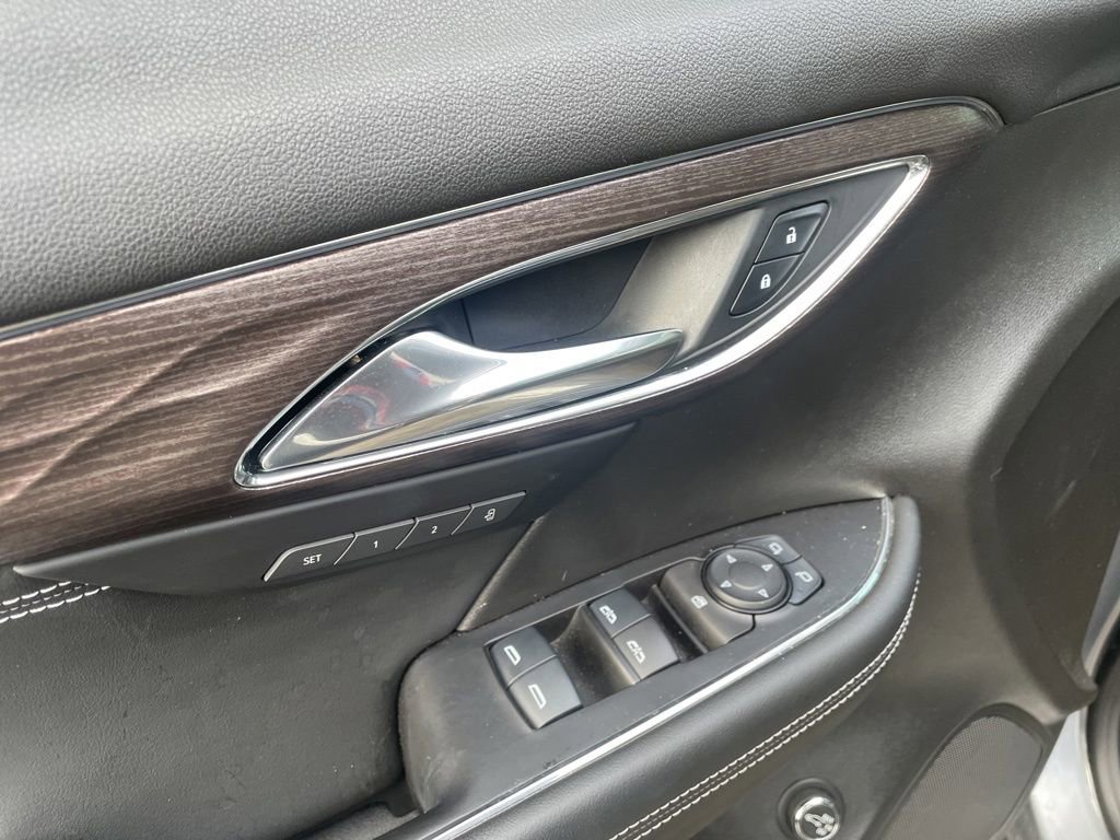 Used 2022 Buick Envision Avenir w/ Safety Package image 16