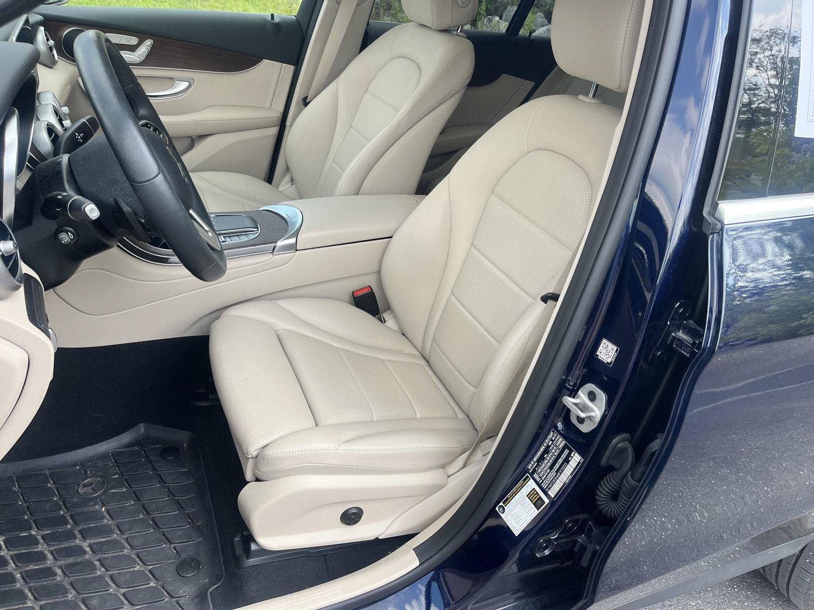 Used 2021 Mercedes-Benz GLC 300 4MATIC image 12