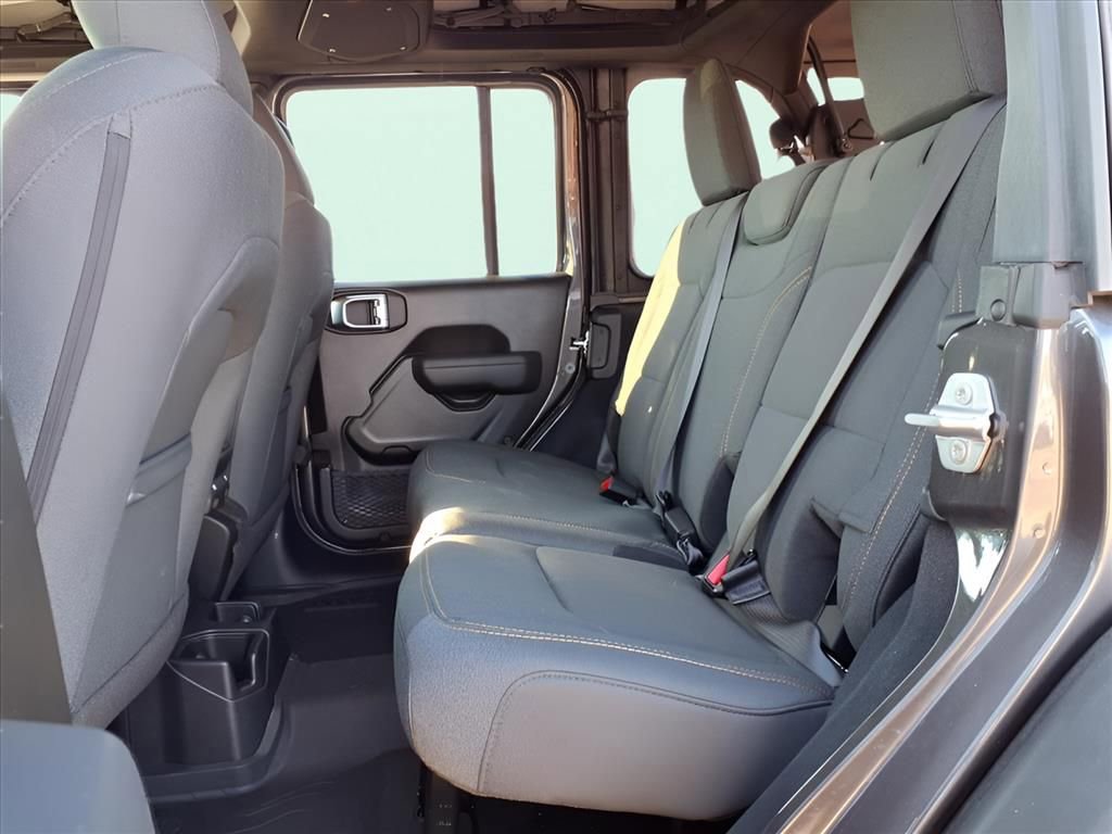 New 2025 Jeep Wrangler Willys AWD/4WD image 19