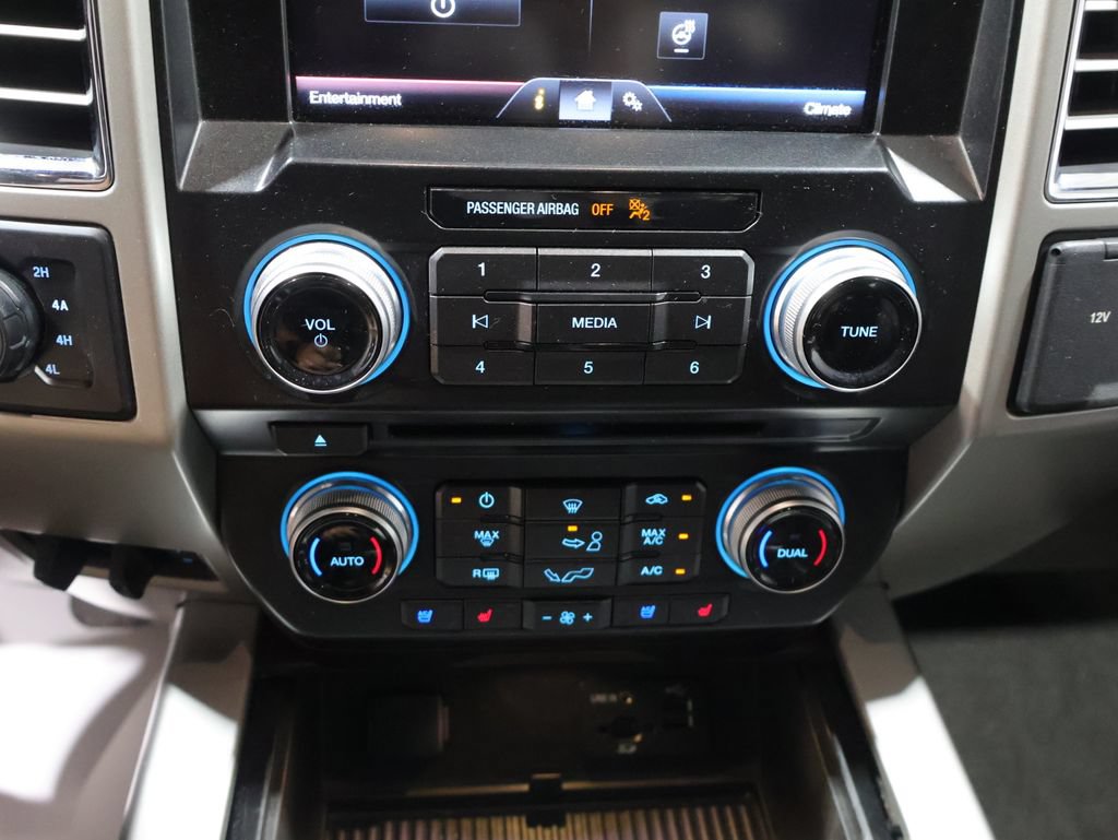 Used 2015 Ford F150 King Ranch w/ Equipment Group 601A Luxury AWD/4WD image 25