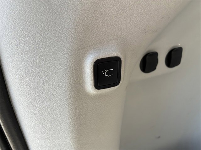 Used 2019 Jeep Cherokee Limited image 14