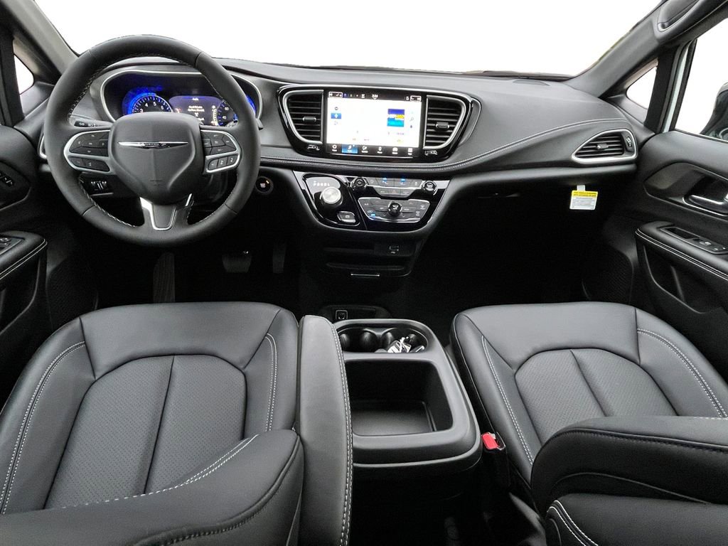 New 2026 Chrysler Pacifica Select image 20