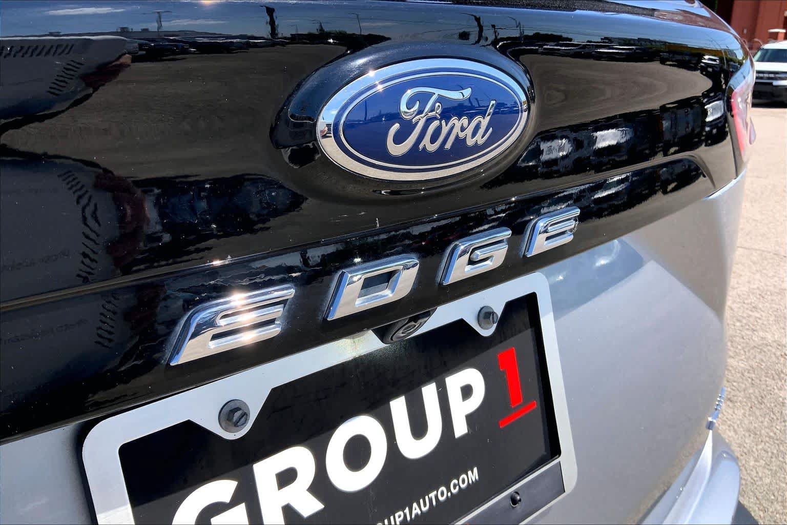 Used 2022 Ford Edge Titanium w/ Equipment Group 301A AWD/4WD image 31