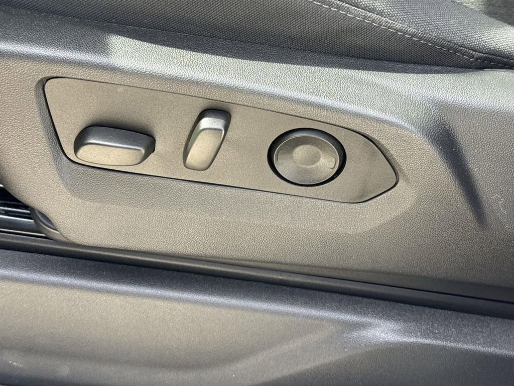 Used 2025 Chevrolet Silverado 1500 Custom Trail Boss image 32