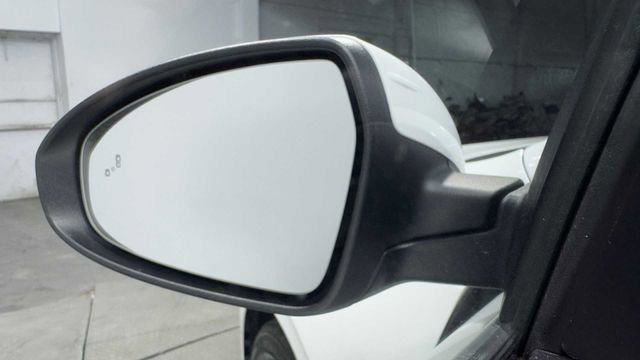 Used 2024 Kia Forte LXS w/ LXS Technology Package FWD image 11