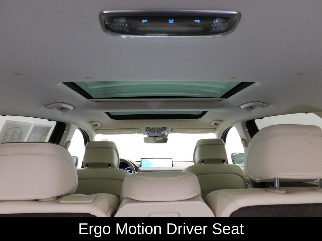 Used 2024 Genesis GV80 2.5T w/ Prestige Package image 11