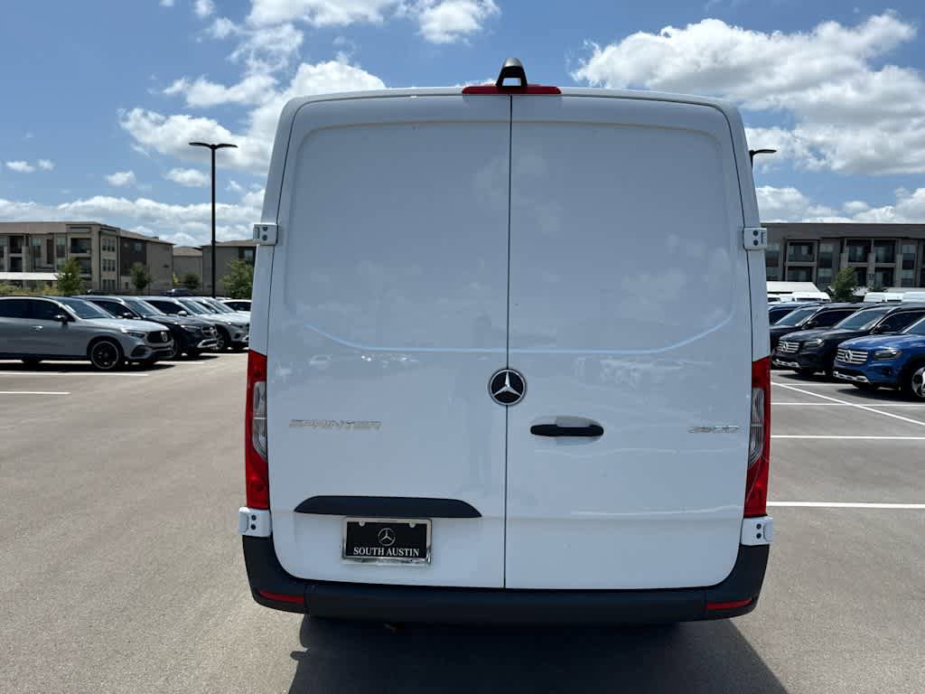 Used 2025 Mercedes-Benz Sprinter 2500 image 7
