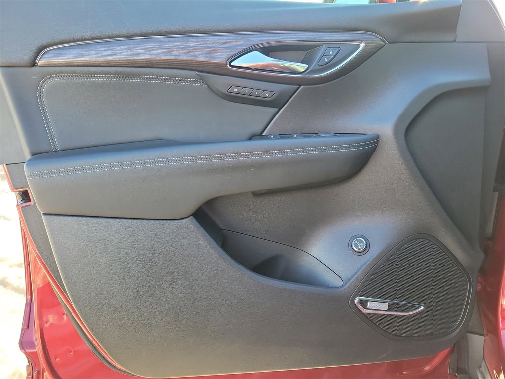 Used 2022 Buick Envision Avenir w/ Technology Package II image 19