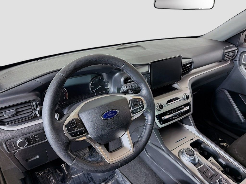 Used 2020 Ford Explorer XLT w/ Comfort Package image 18