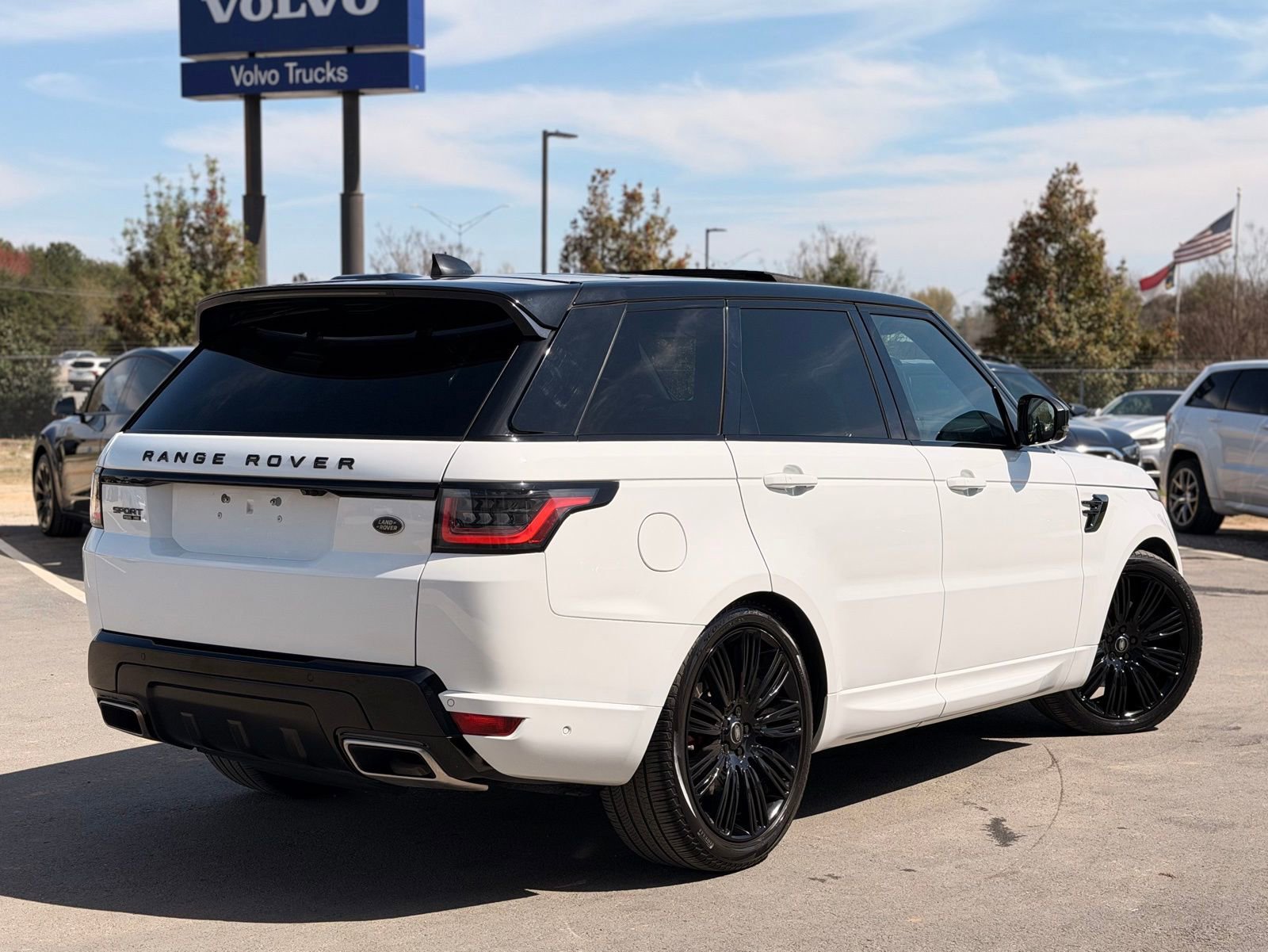 Used 2020 Land Rover Range Rover Sport HSE Dynamic image 16