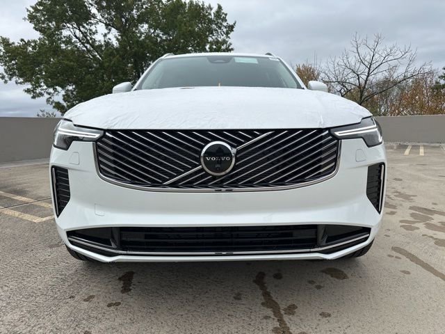 New 2026 Volvo XC90 B6 Plus w/ Protection Package Premier image 2