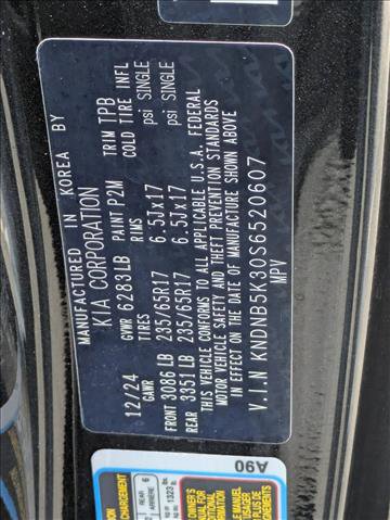 Used 2025 Kia Carnival image 25