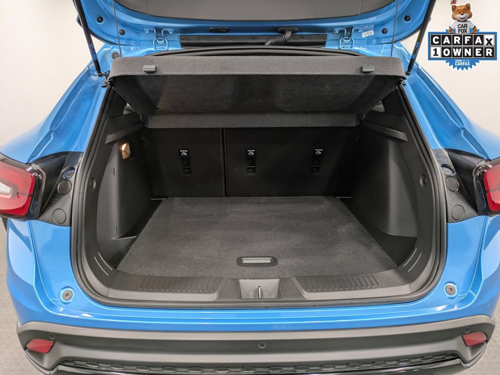 Used 2025 Chevrolet Trax RS w/ Sunroof Package FWD image 25