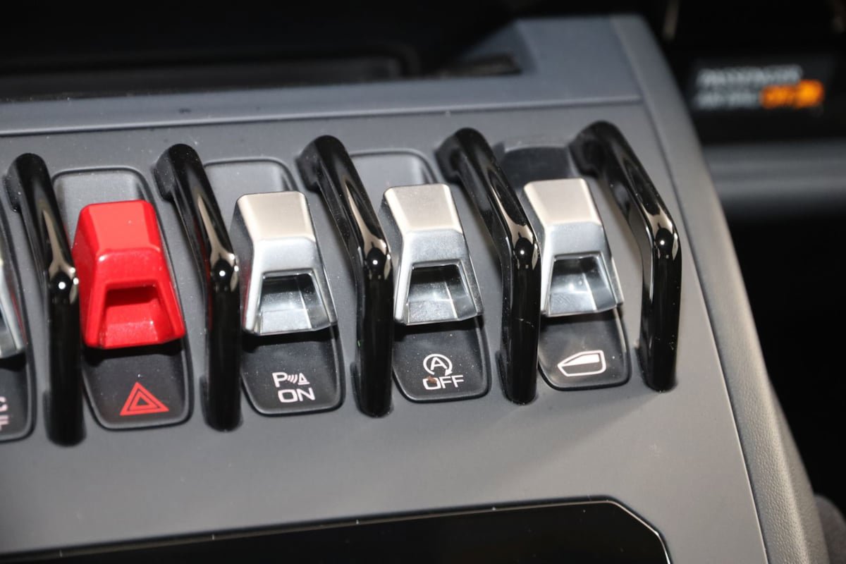 Used 2023 Lamborghini Huracan EVO image 53