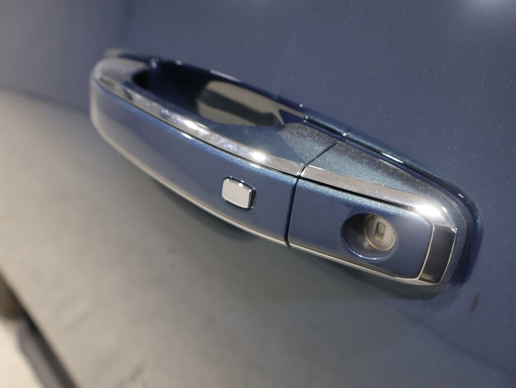 Used 2025 Chevrolet Tahoe Premier w/ Sun And Tow Package image 10