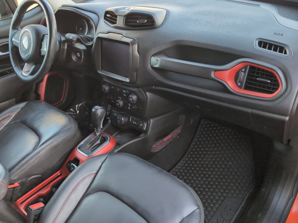 Used 2021 Jeep Renegade Trailhawk image 32