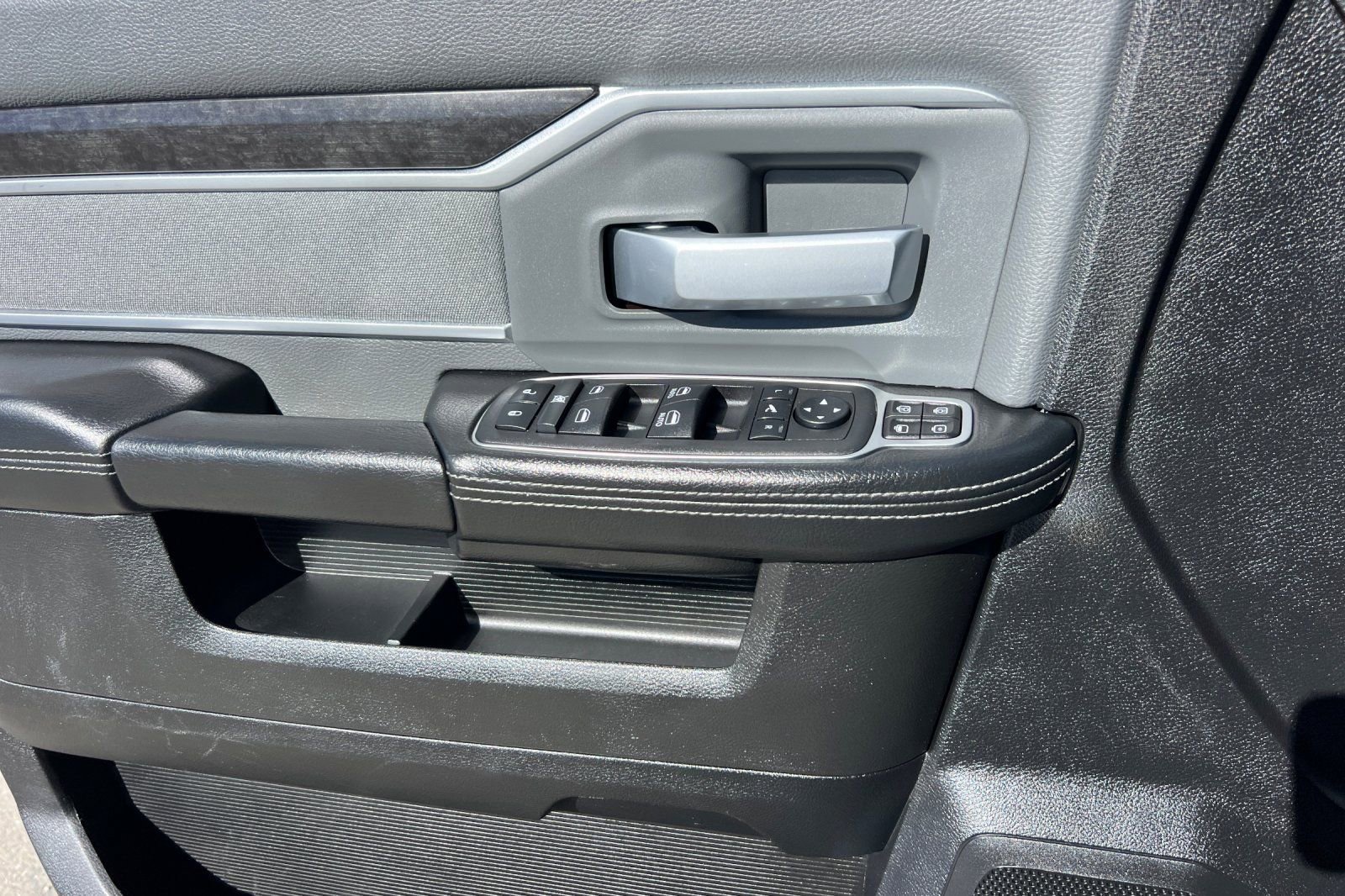 Used 2023 RAM 3500 Big Horn w/ Level 1 Equipment Group image 11