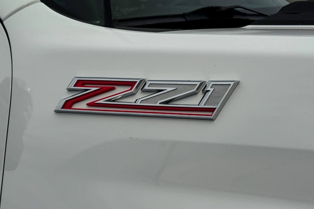 Used 2020 Chevrolet Silverado 2500 LTZ w/ LTZ Convenience Package AWD/4WD image 16