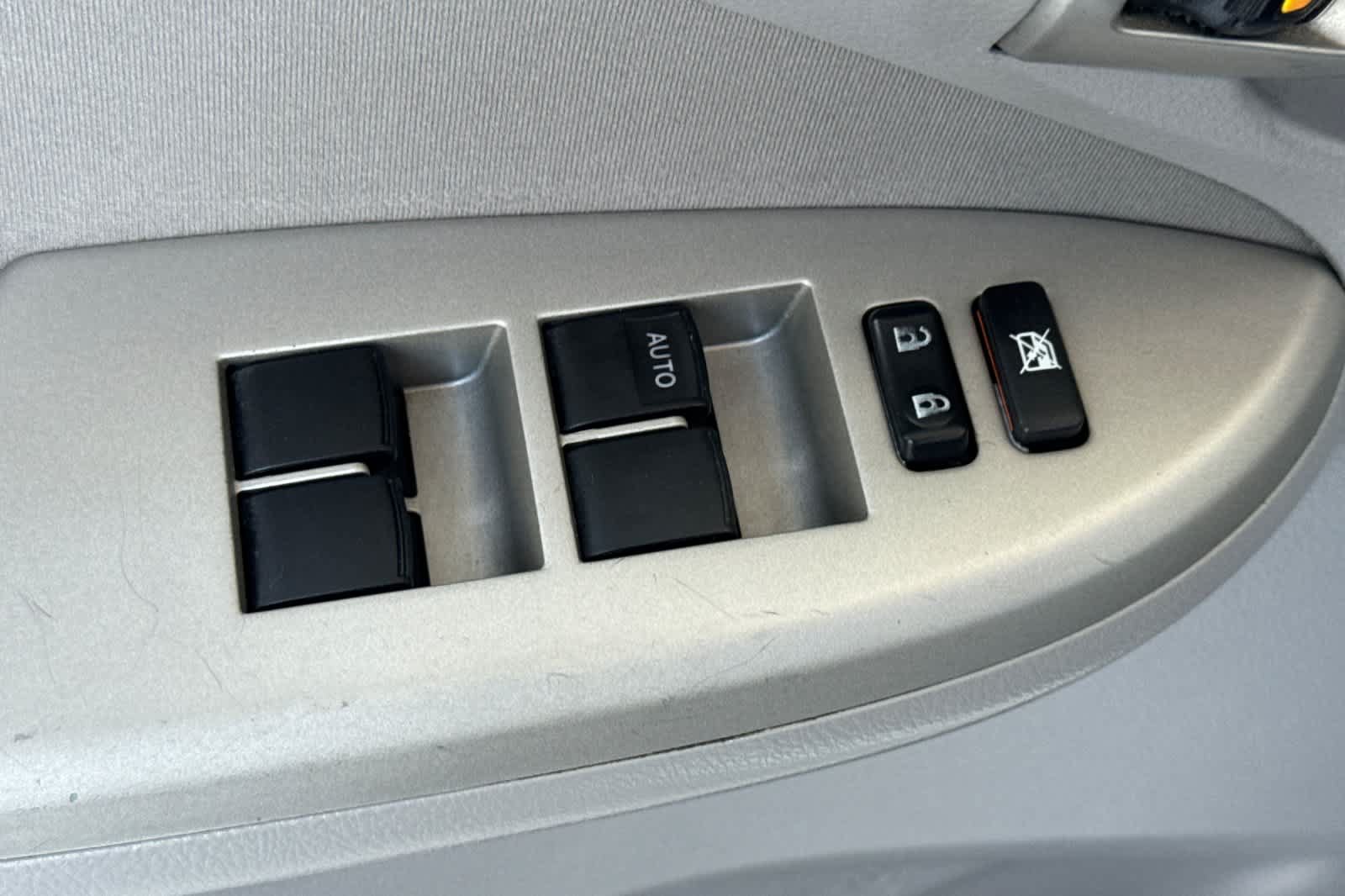 Used 2012 Toyota Corolla LE w/ Premium Pkg FWD image 13