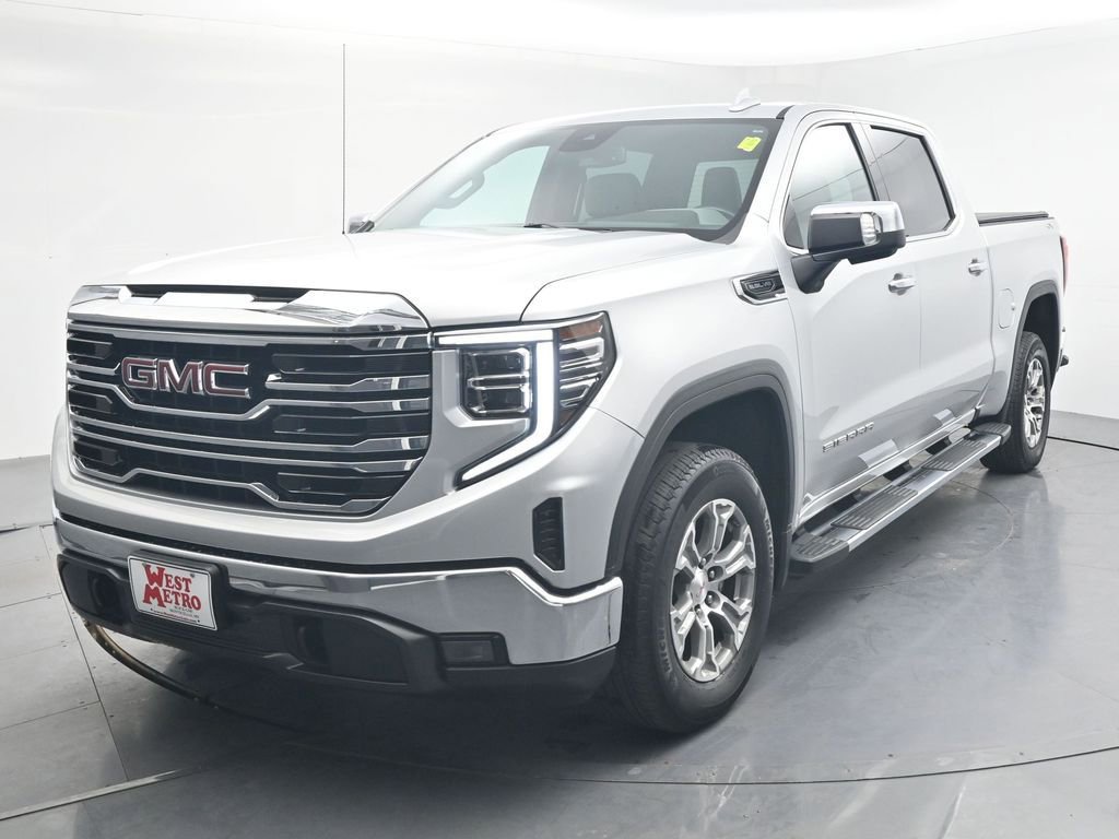 Used 2022 GMC Sierra 1500 SLT AWD/4WD image 2