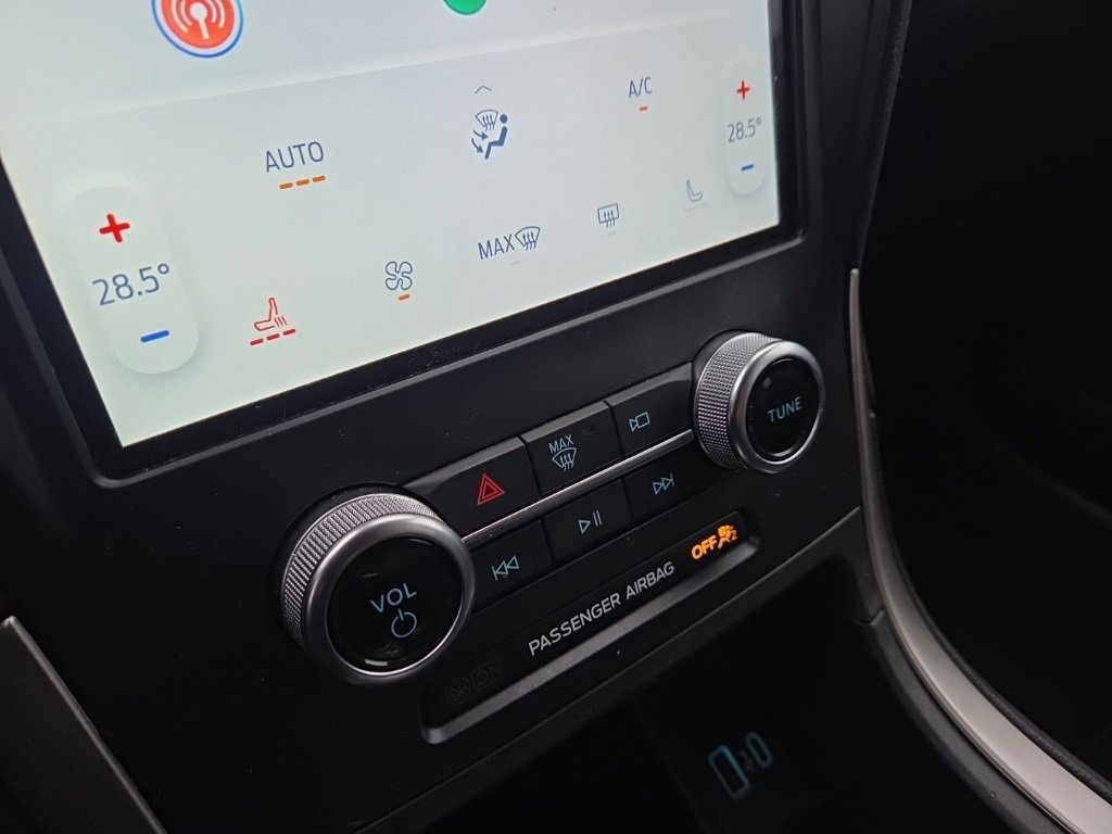 Used 2024 Ford Edge SEL image 26