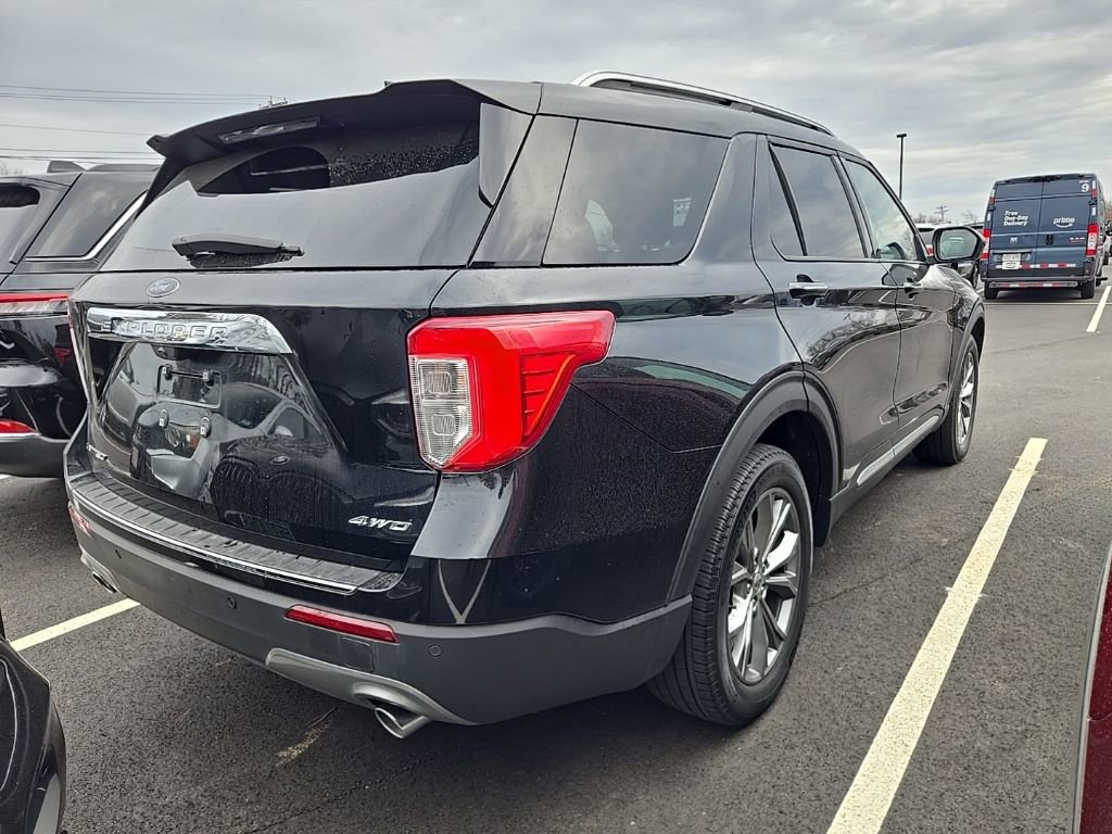 Used 2023 Ford Explorer Limited AWD/4WD image 11