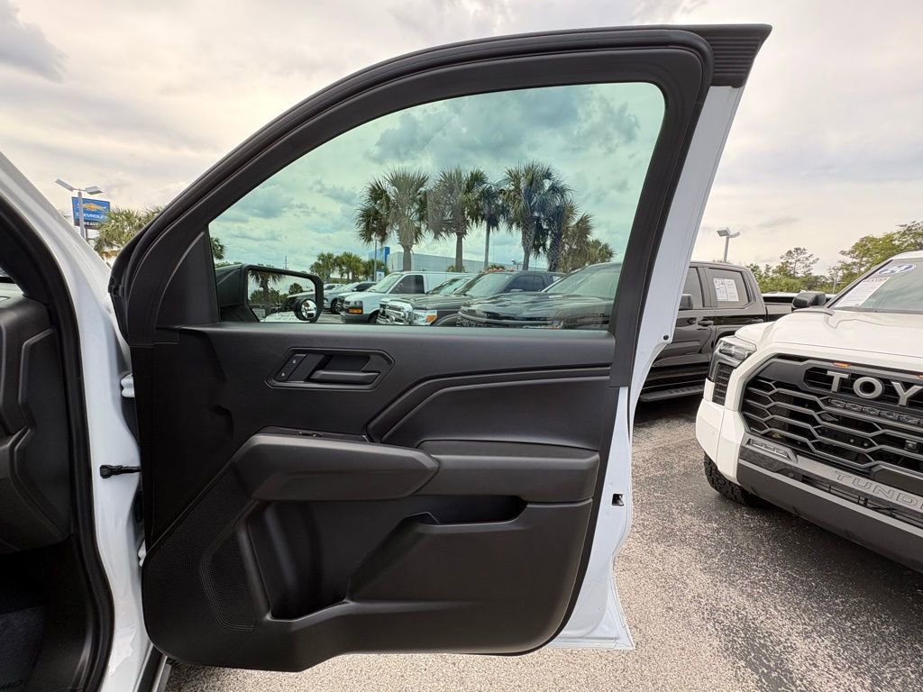 Used 2025 Chevrolet Colorado Trail Boss AWD/4WD image 28