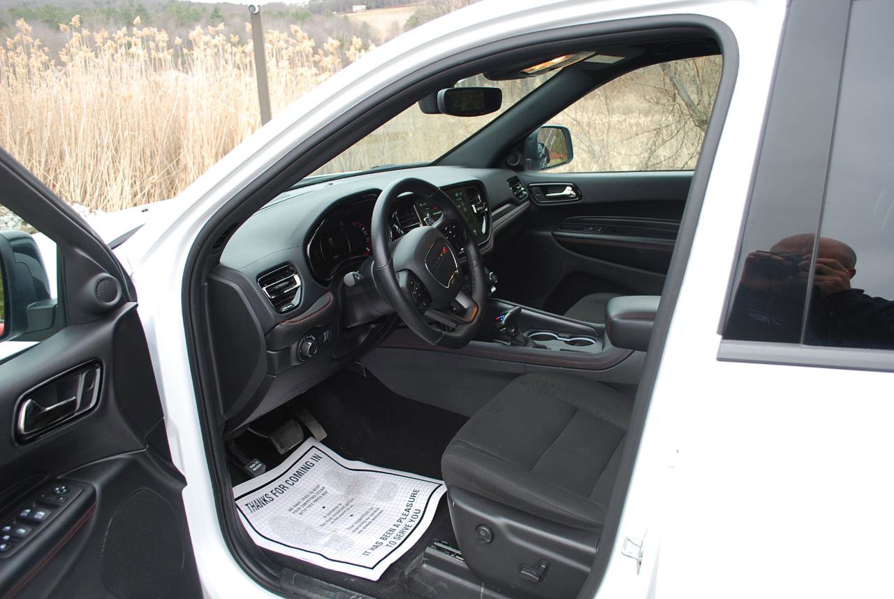 Used 2025 Dodge Durango GT image 8