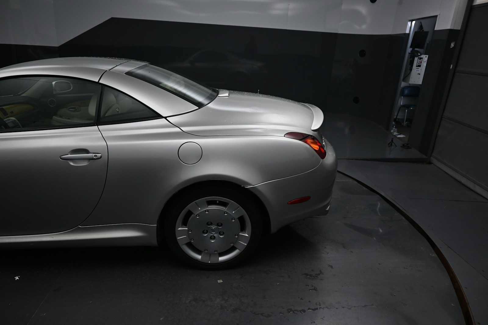Used 2003 Lexus SC 430 Convertible RWD image 22