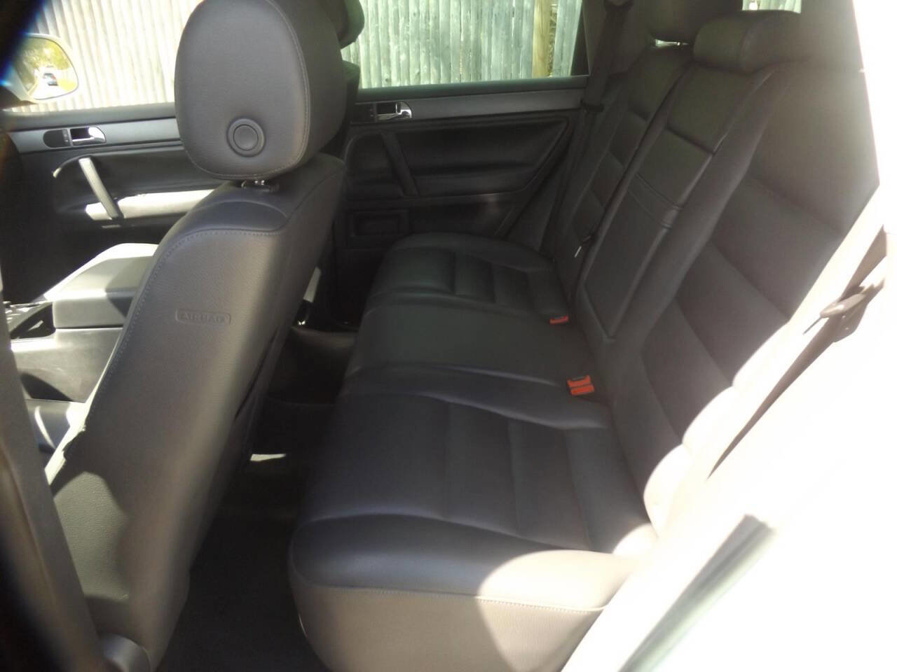 Used 2008 Volkswagen Touareg V6 AWD/4WD image 17
