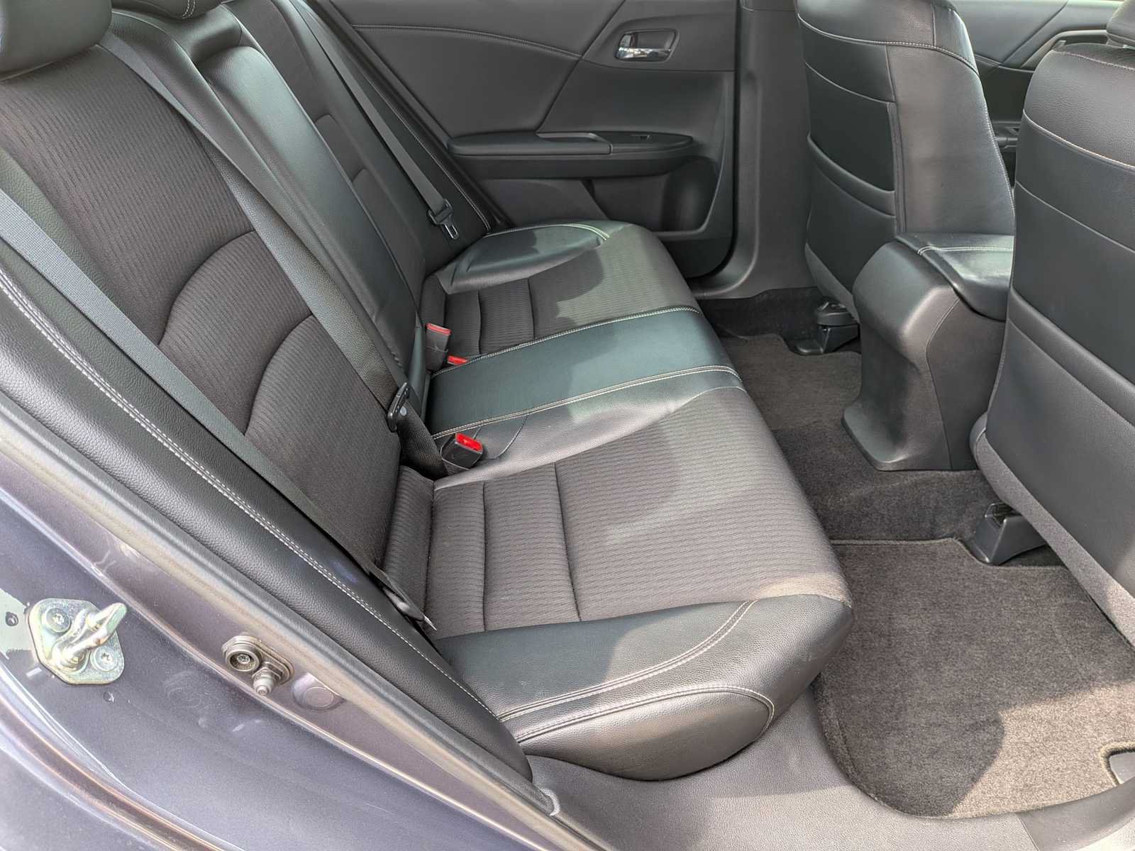 Used 2016 Honda Accord Sport image 18
