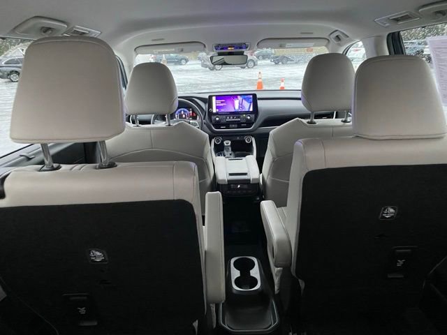 Certified 2024 Toyota Grand Highlander XLE image 14