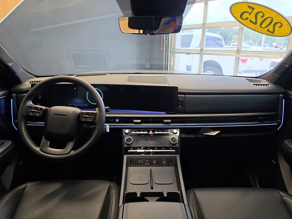 Used 2025 Hyundai Santa Fe Calligraphy FWD image 18