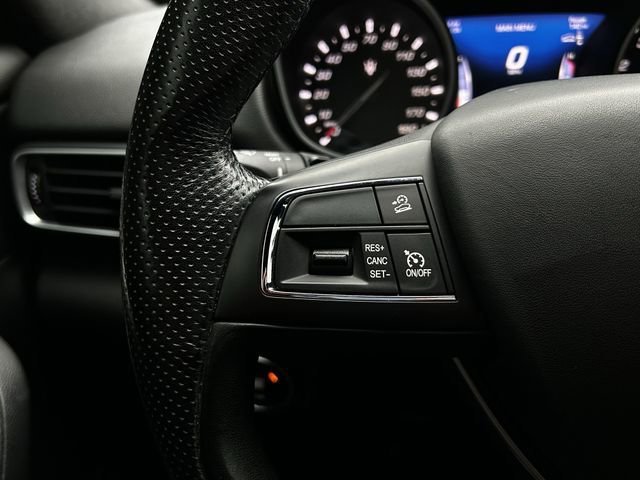 Used 2020 Maserati Levante AWD/4WD image 15