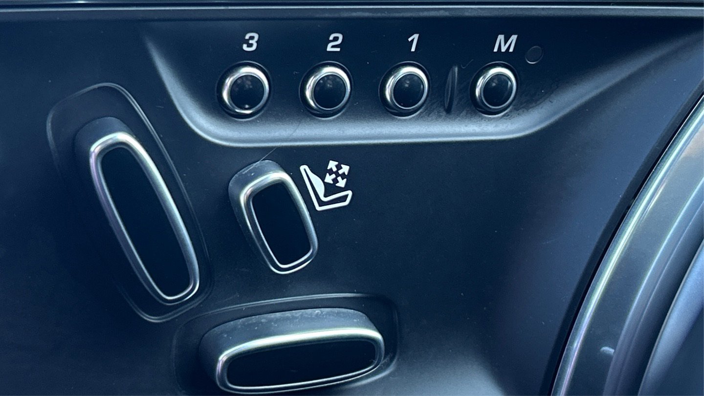 Used 2020 Jaguar F-TYPE Convertible image 33