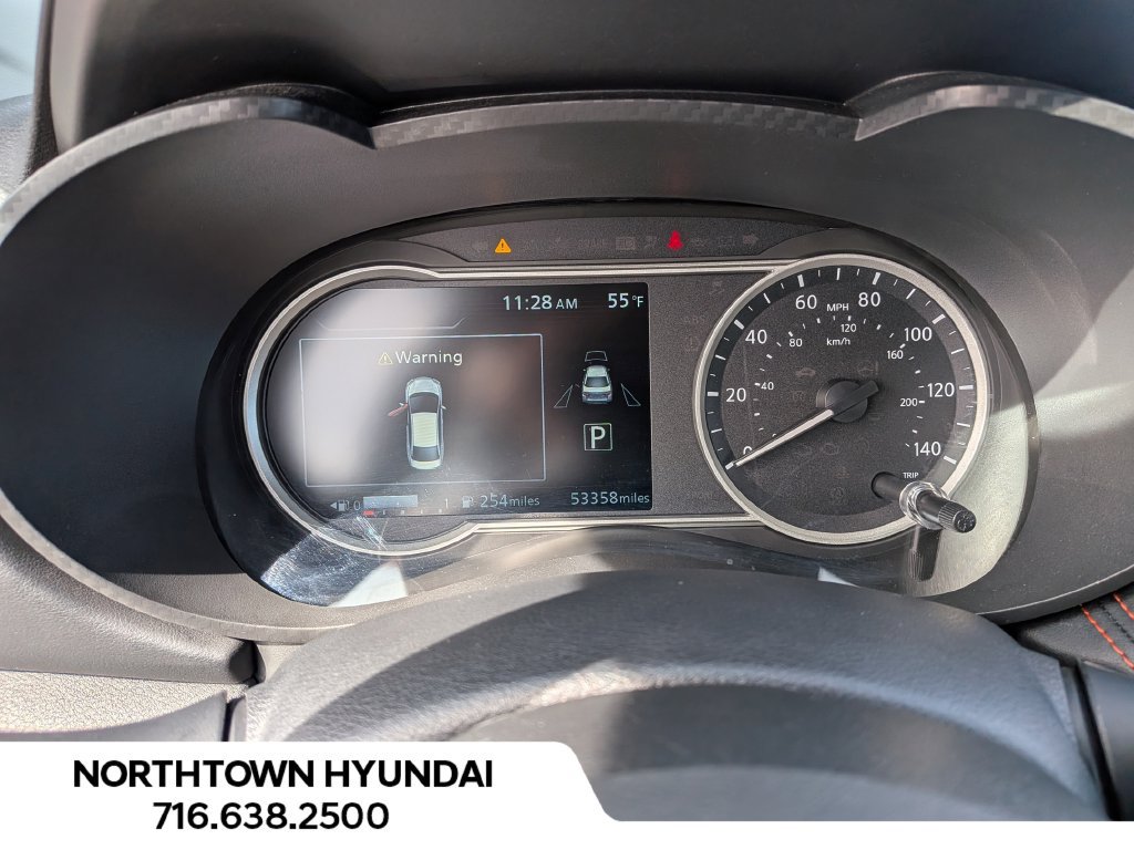 Used 2025 Nissan Versa SR FWD image 8