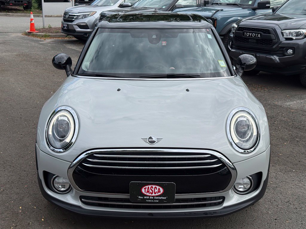 Used 2019 MINI Cooper Clubman FWD image 2