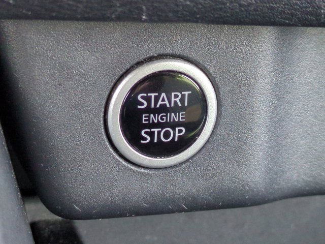 Certified 2023 Nissan Rogue SV image 25