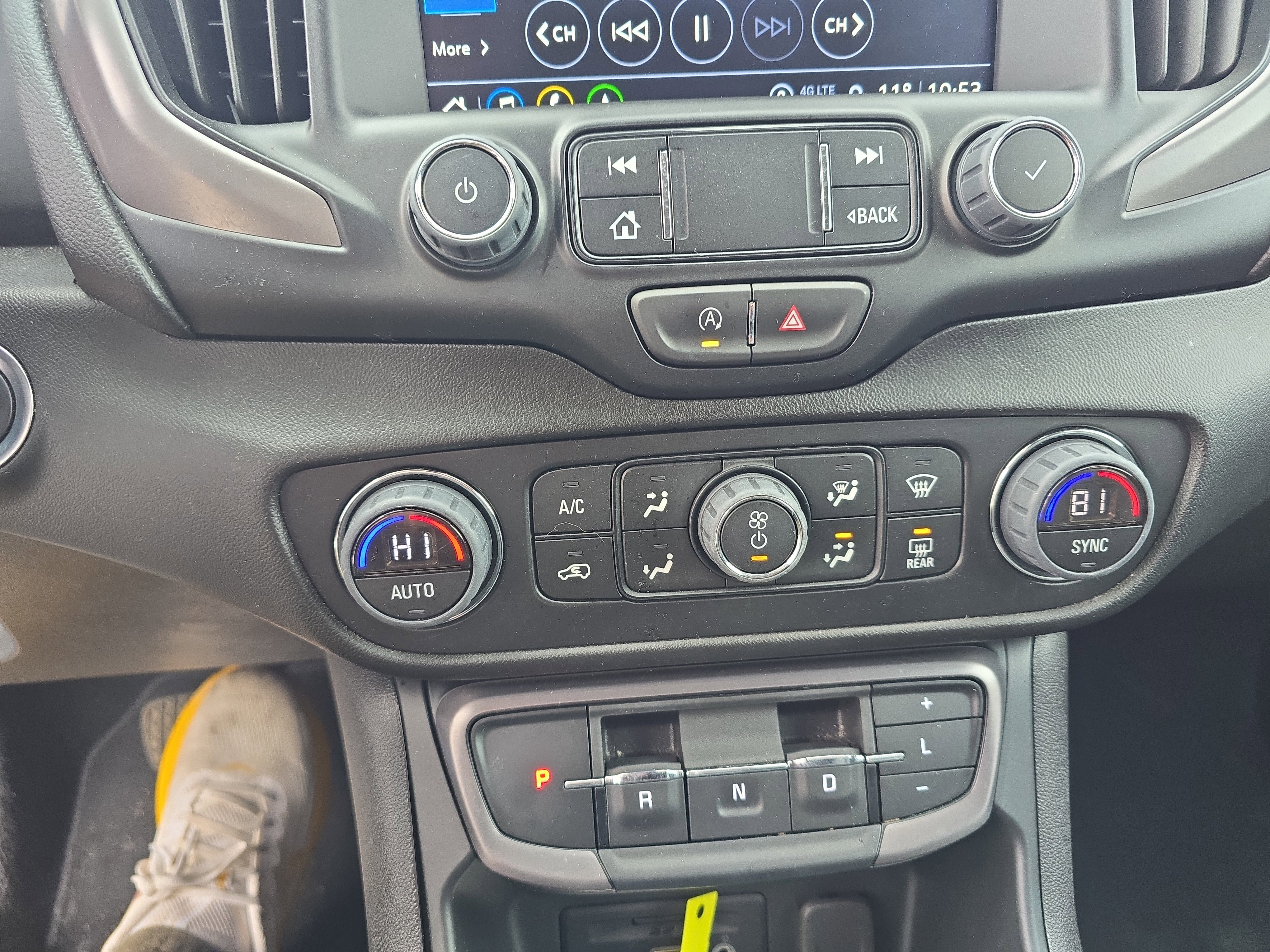 Used 2024 GMC Terrain AT4 w/ Infotainment Package II image 24