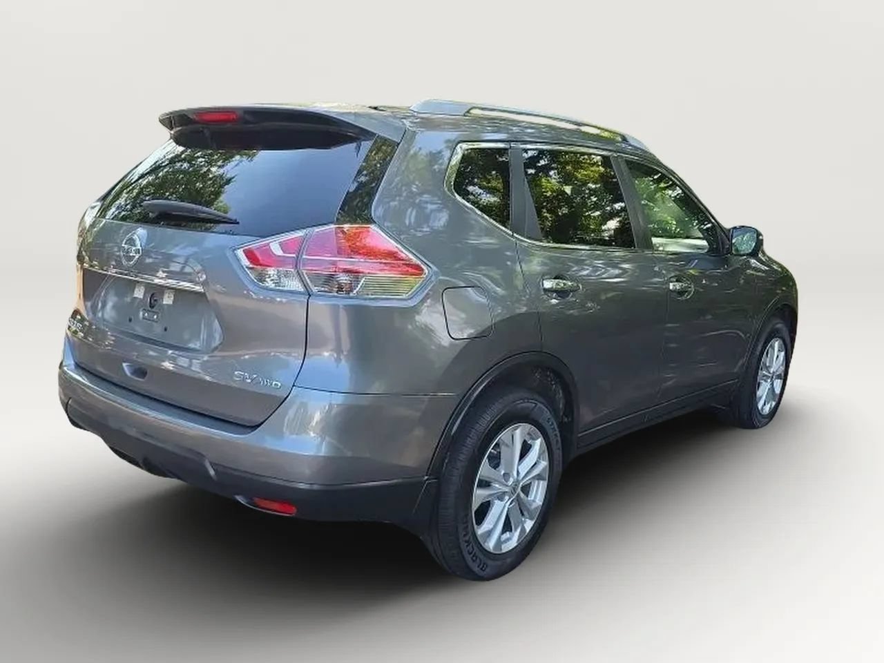Used 2015 Nissan Rogue SV w/ SV Premium Package AWD/4WD image 7