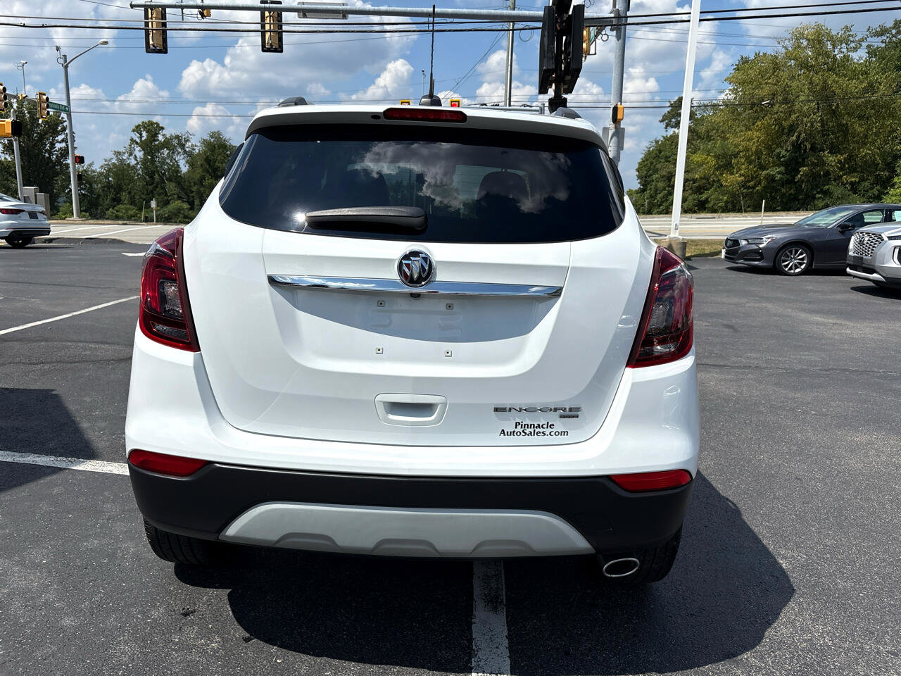 Used 2022 Buick Encore Preferred w/ Safety Package image 6