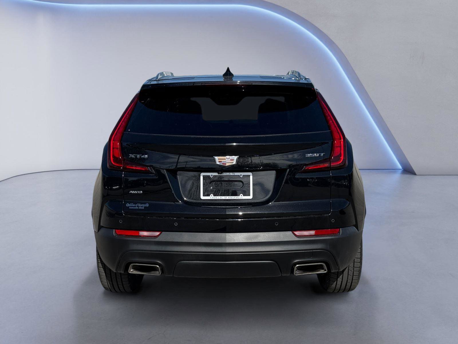 Used 2022 Cadillac XT4 Luxury w/ Cold Weather Package image 6