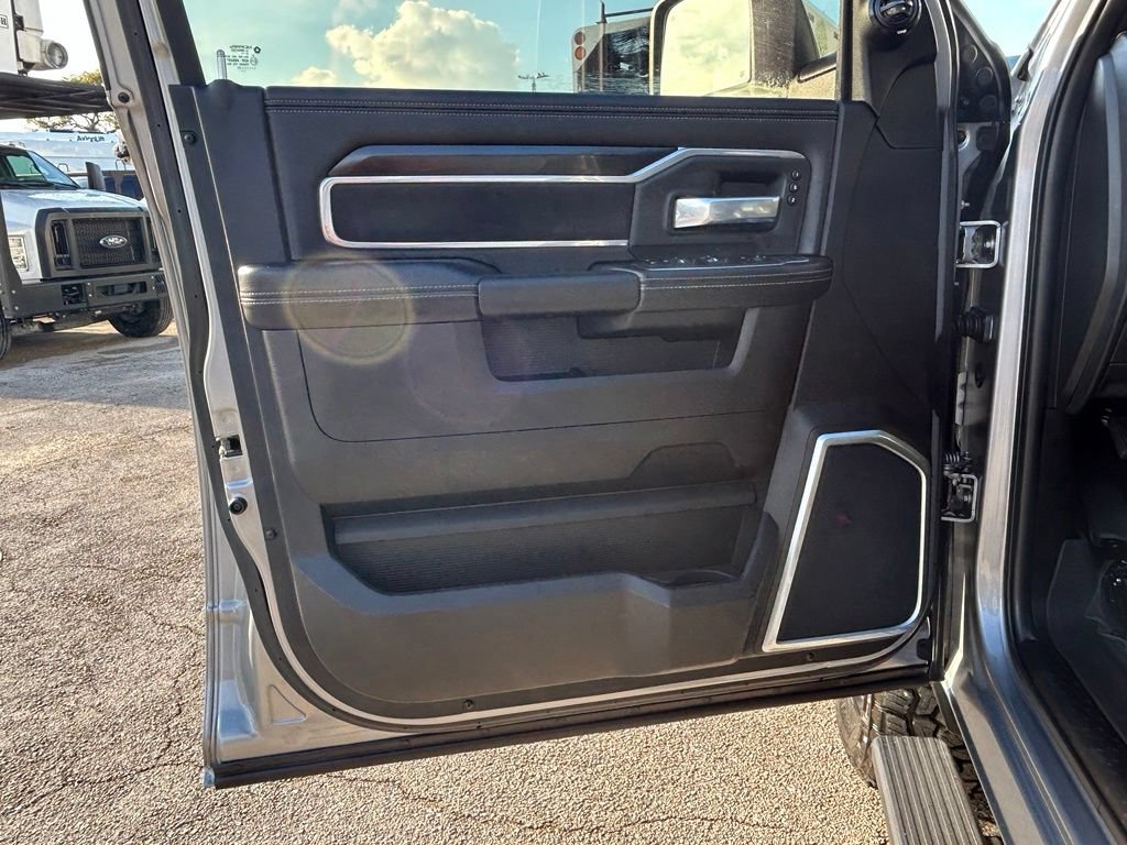 Used 2023 RAM 2500 Laramie AWD/4WD image 39