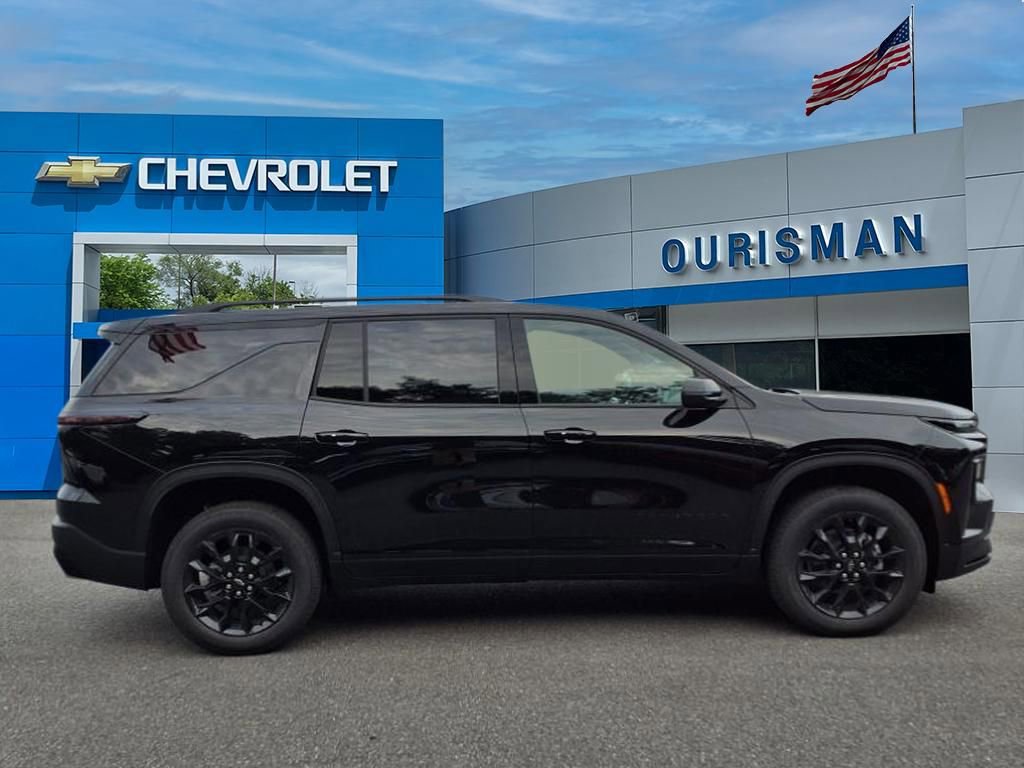 New 2026 Chevrolet Traverse LT w/ Midnight/Sport Edition image 2