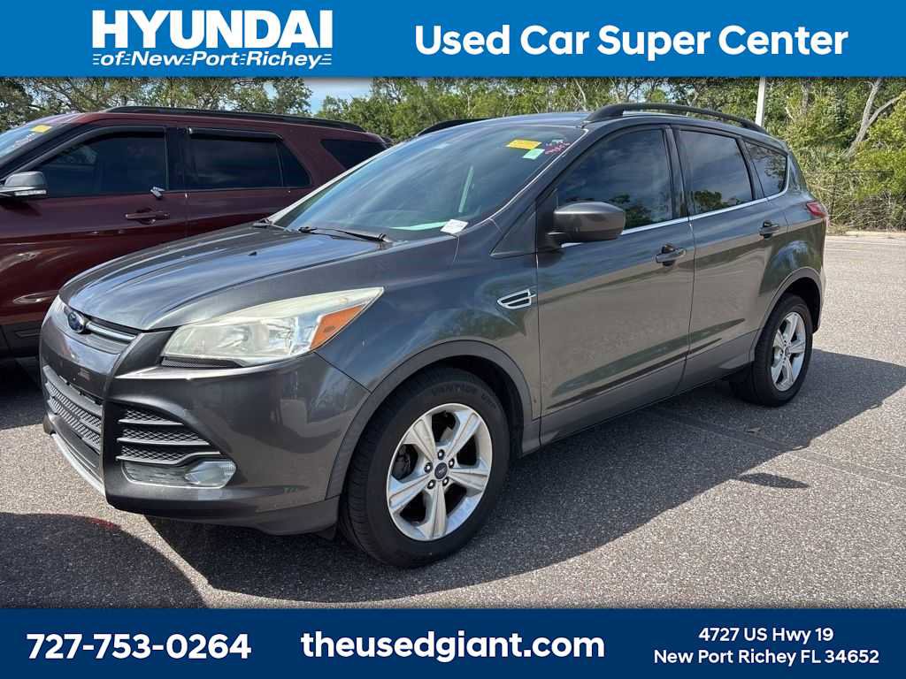 Used 2015 Ford Escape SE w/ Equipment Group 201A image 1