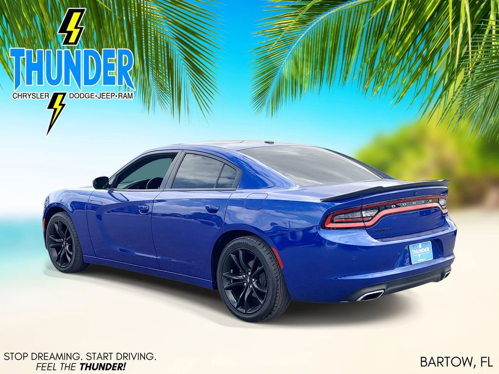 Used 2018 Dodge Charger SXT w/ Blacktop Package image 3