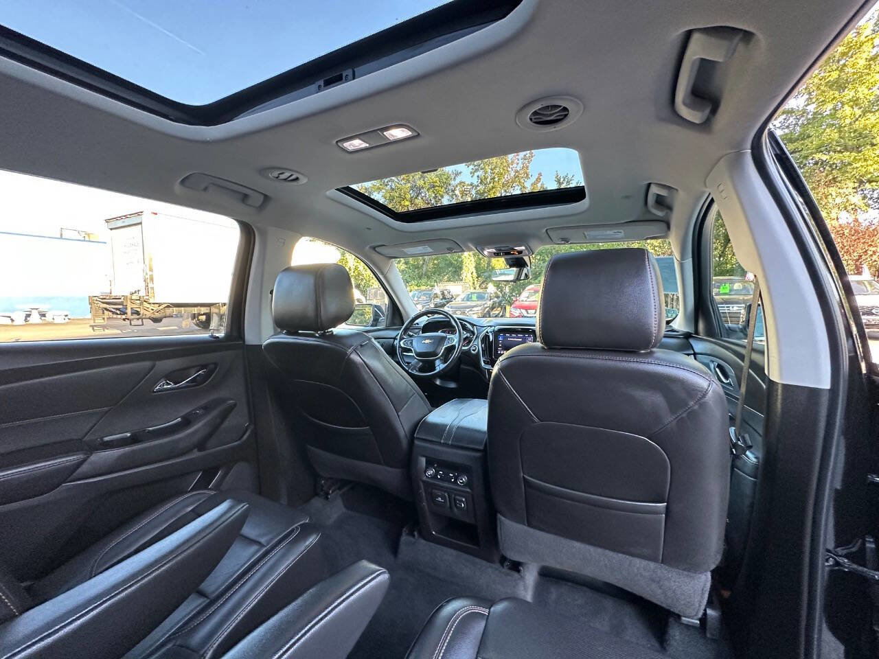 Used 2021 Chevrolet Traverse Premier image 21