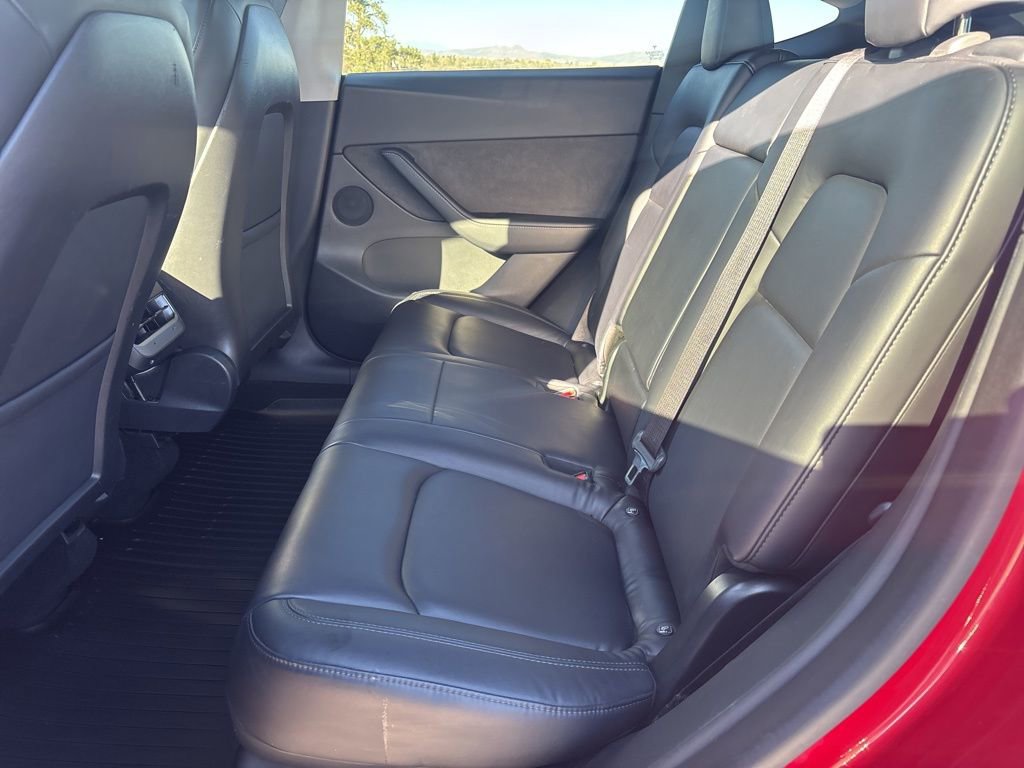 Used 2020 Tesla Model Y Long Range image 11