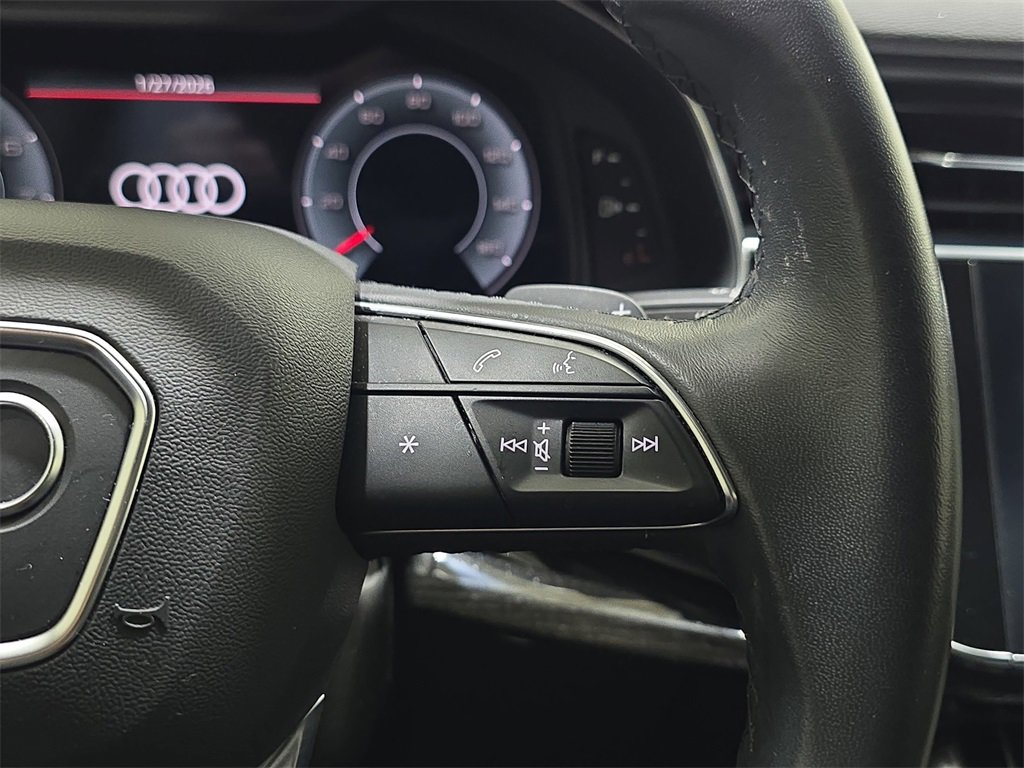 Used 2023 Audi Q7 2.0T Premium w/ Towing Package image 19